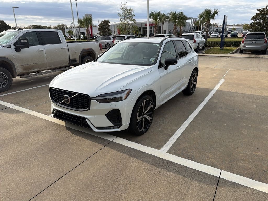 Used 2025 Volvo XC60 B5 Ultra SUV