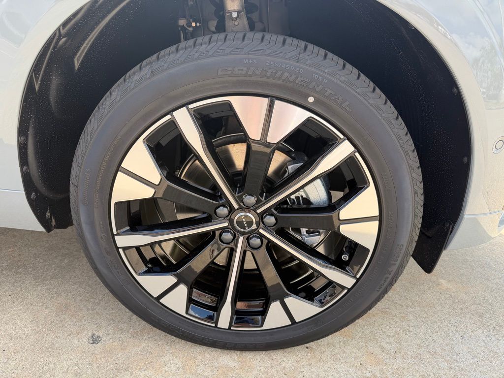2026 Volvo XC60 Plus - Photo 10