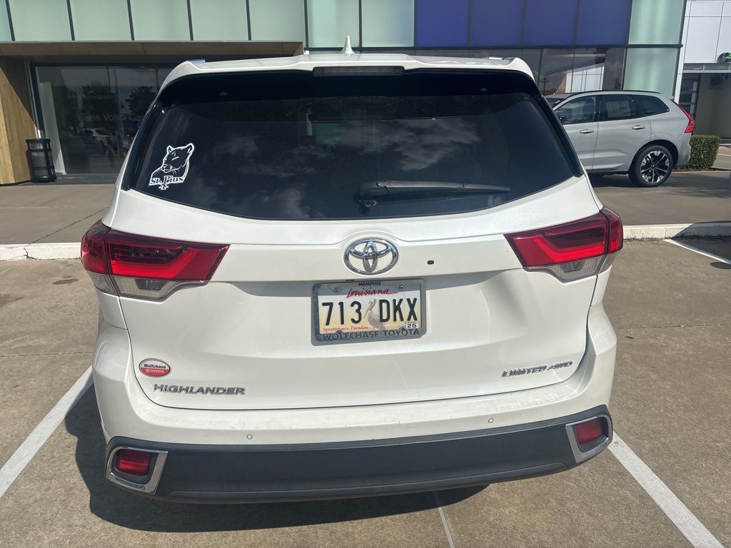 2018 Toyota Highlander Limited photo 4