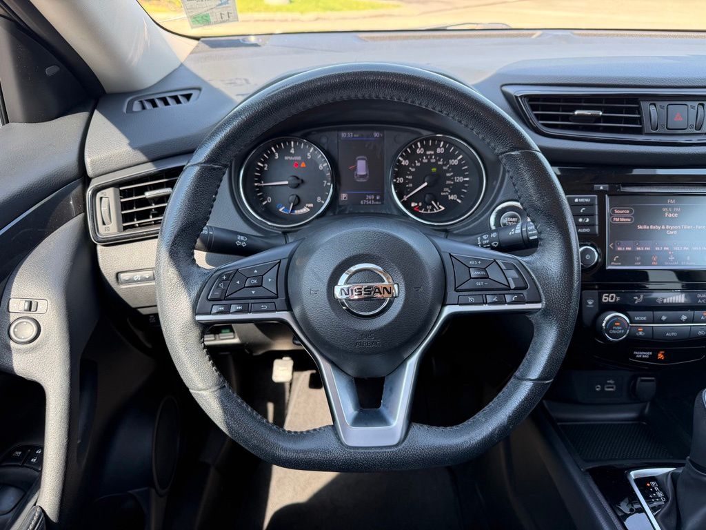 2019 Nissan Rogue SV - Photo 16