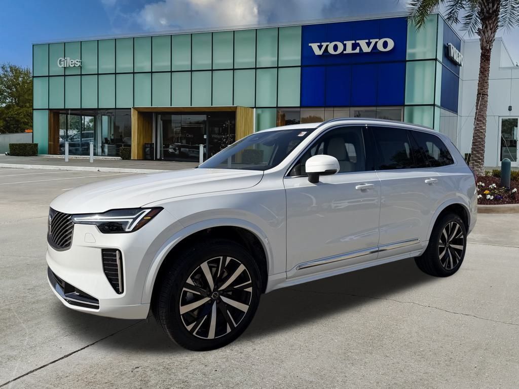 2026 Volvo XC90 Core's photo