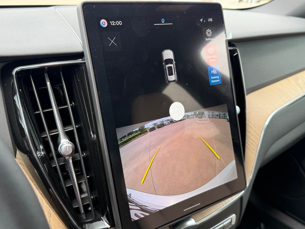 2026 Volvo XC60 Core - Photo 21