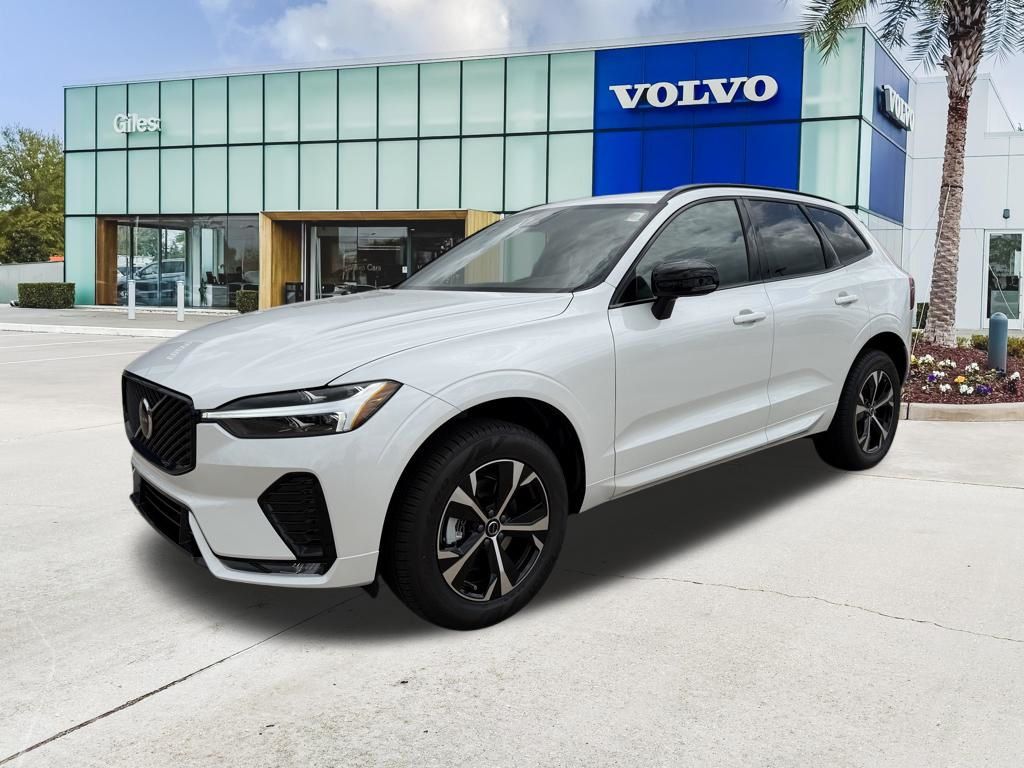 2026 Volvo XC60 B5 Core Dark AWD's photo