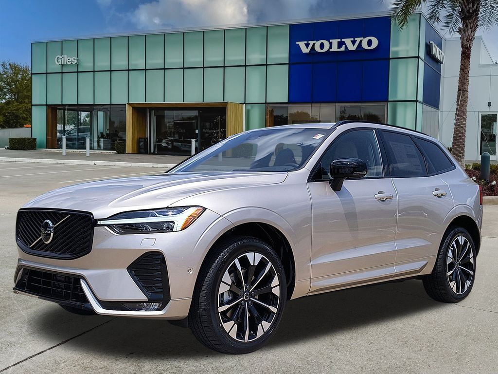 2026 Volvo XC60 Plus's photo