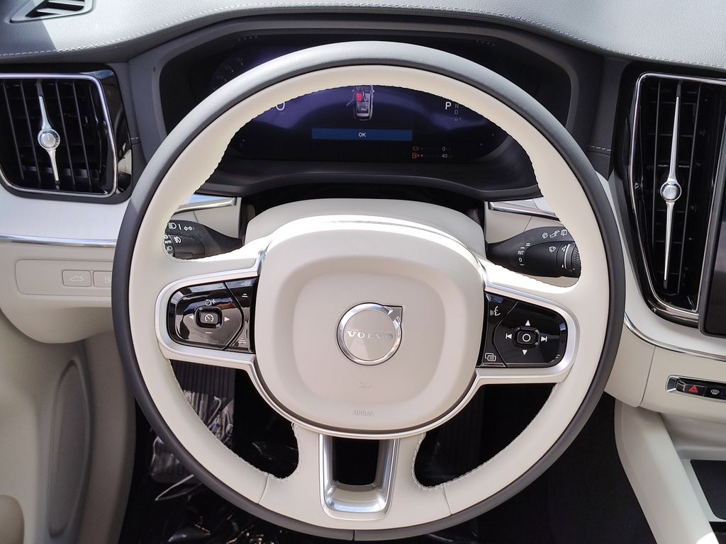 2026 Volvo XC60 Ultra - Photo 9