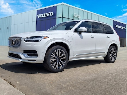 2025 Volvo XC90 plug-in hybrid T8 Plus 7-Seater SUV