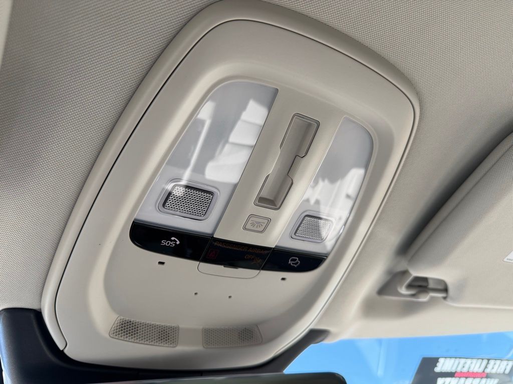 2026 Volvo XC90 Ultra - Photo 23