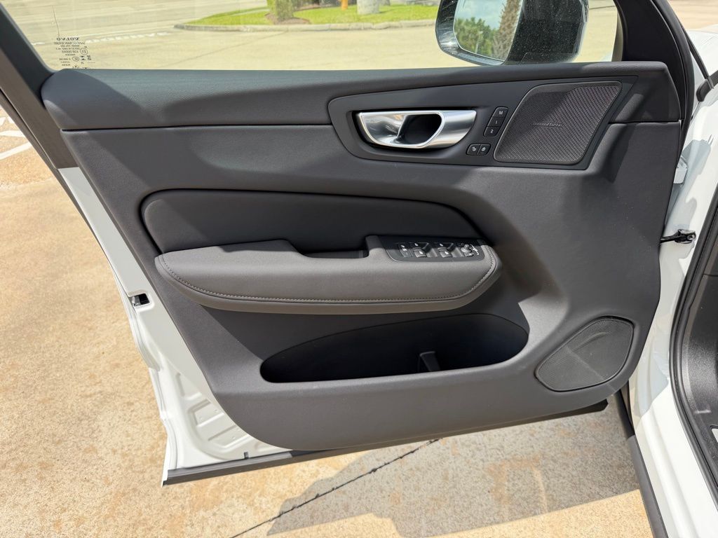 2026 Volvo XC60 Ultra - Photo 13