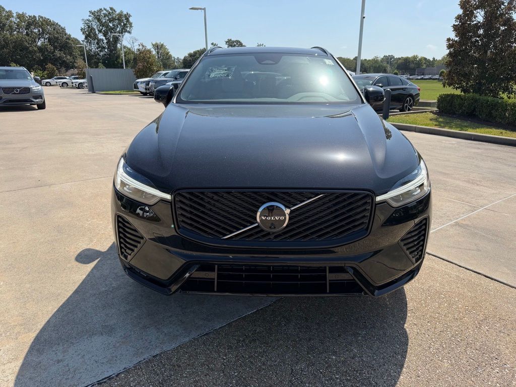 2026 Volvo XC60 Plus - Photo 9