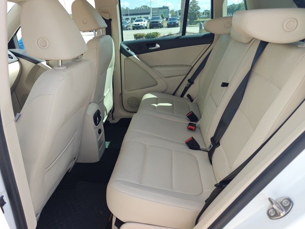 Used 2015 Volkswagen Tiguan SE w/Appearance Package SUV