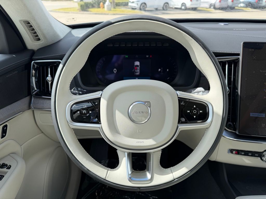 2026 Volvo XC90 Ultra - Photo 18