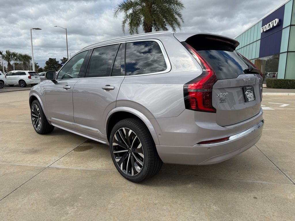 2026 Volvo XC90 Plus - Photo 3