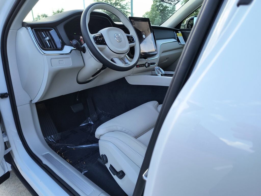 New 2026 Volvo XC60 B5 Ultra SUV