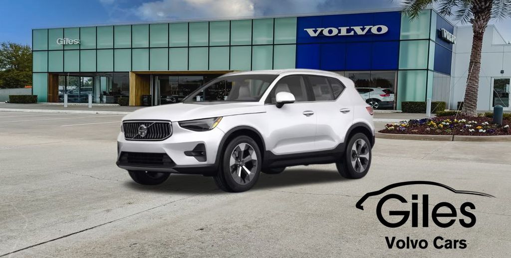 2023 Volvo XC40 Plus's photo