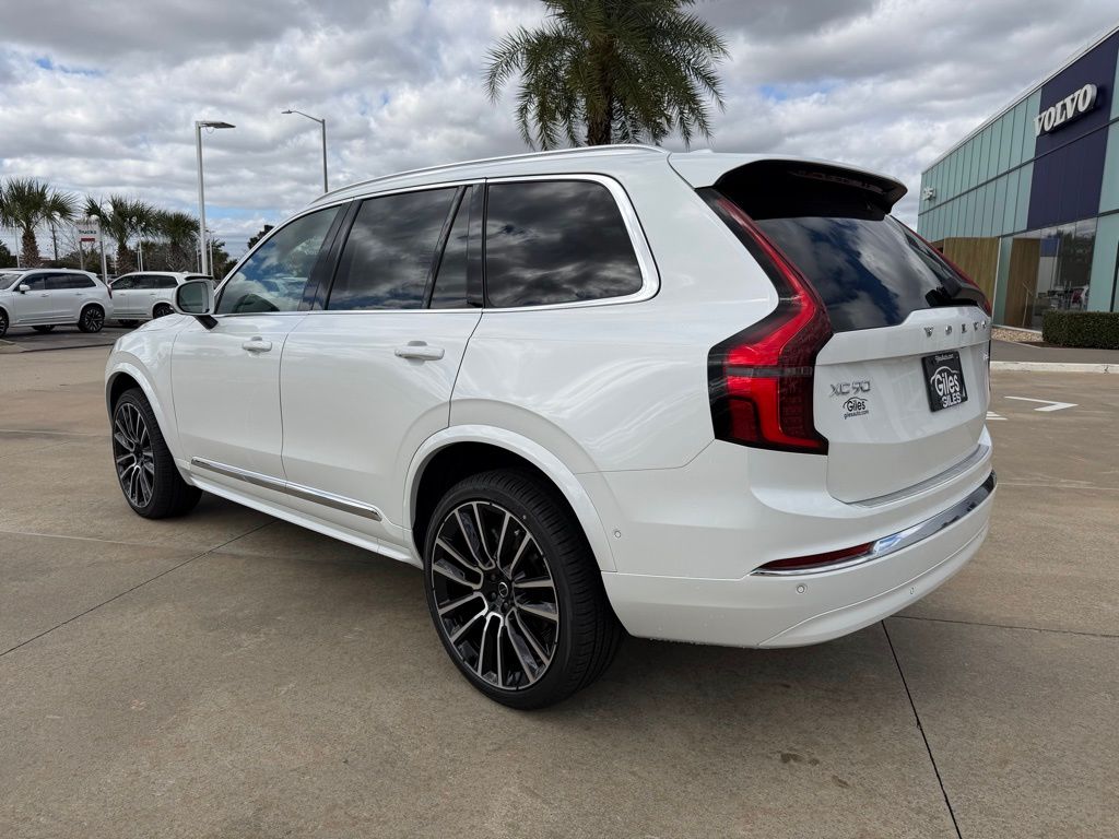 2026 Volvo XC90 Plus - Photo 3