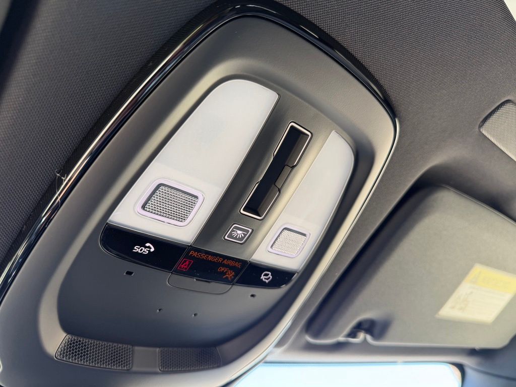 2026 Volvo XC60 Plus - Photo 23