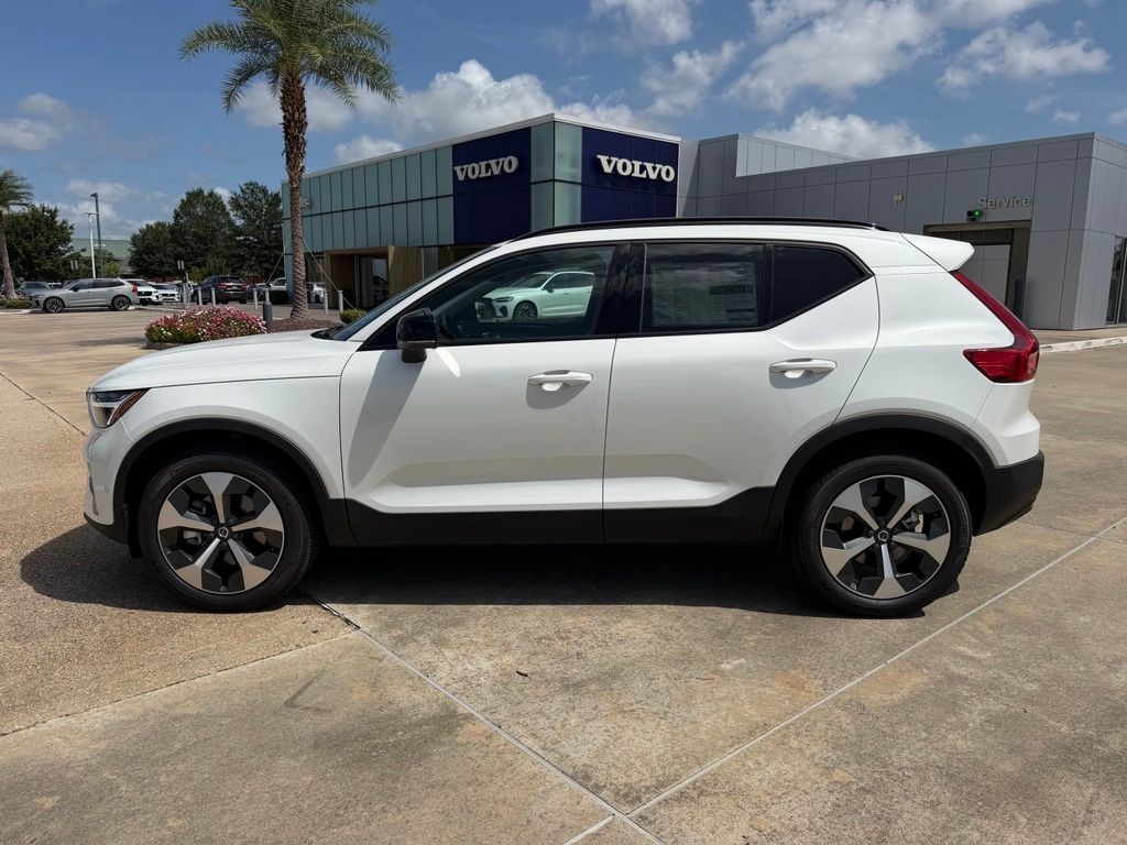 New 2026 Volvo XC40 B5 Plus SUV