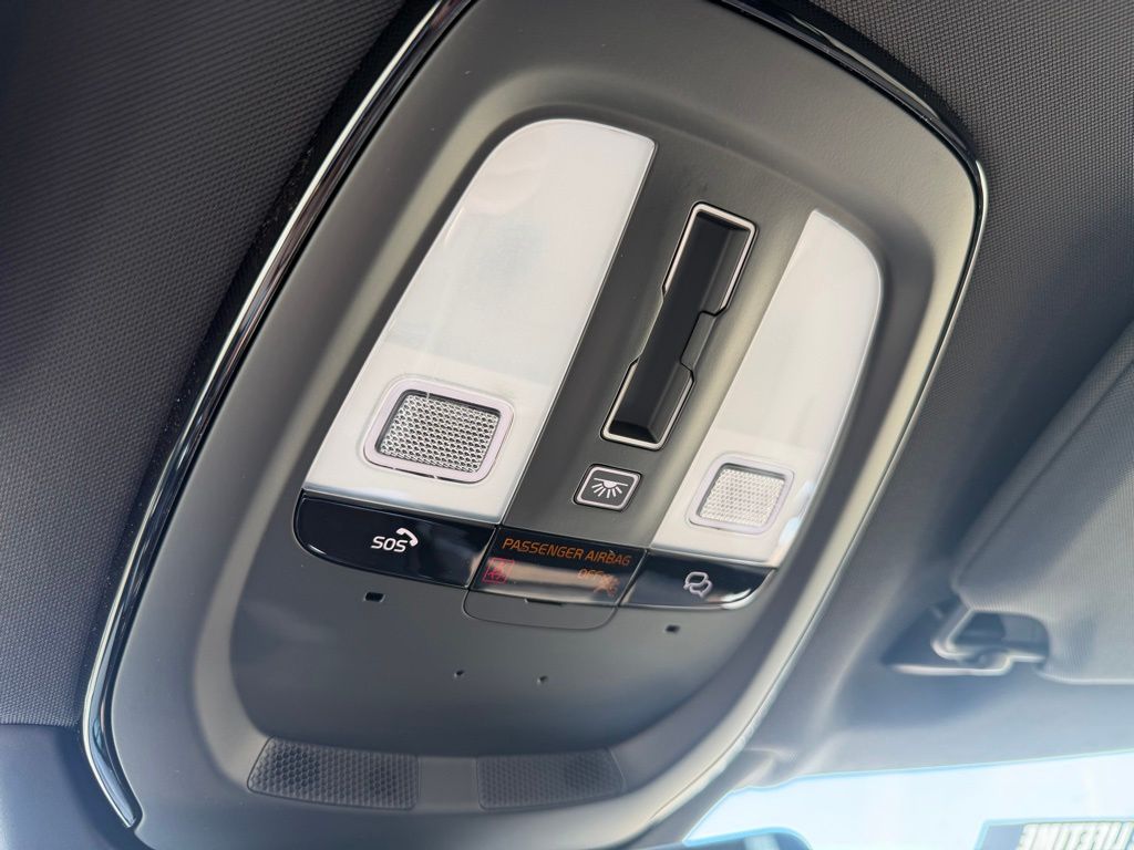 2026 Volvo XC90 Plus - Photo 23
