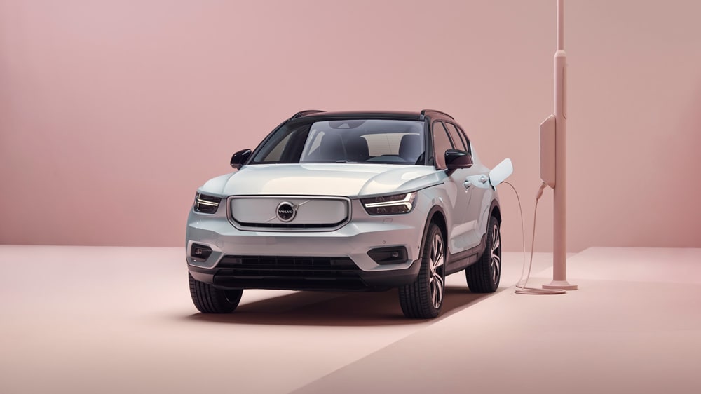 volvo xc40 recharge plugged in