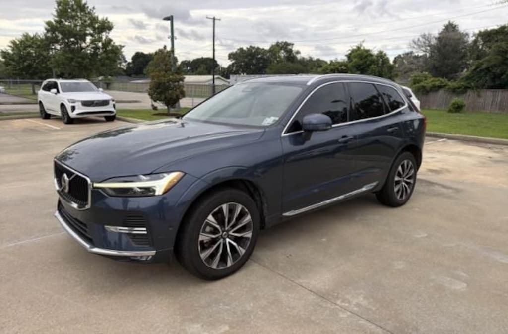 Used 2023 Volvo XC60 B5 AWD Plus Bright SUV