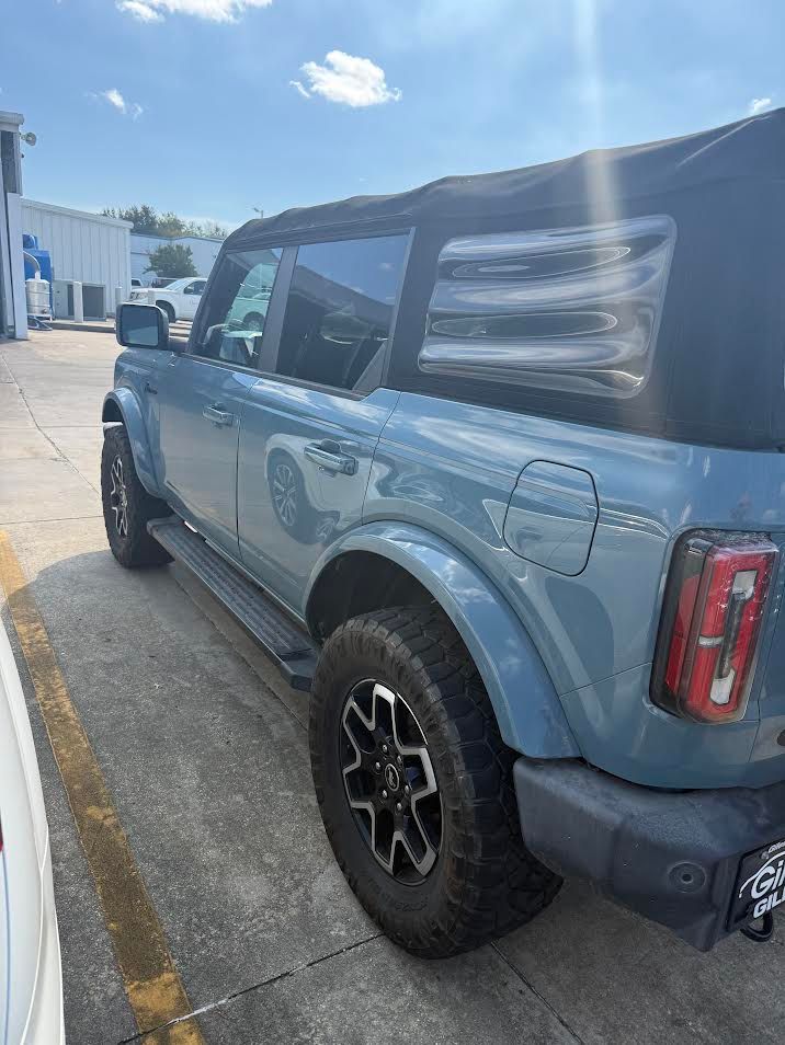 2021 Ford Bronco Outer Banks photo 2