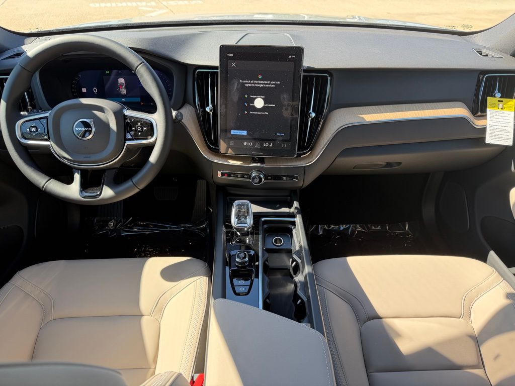 2026 Volvo XC60 Plus - Photo 15