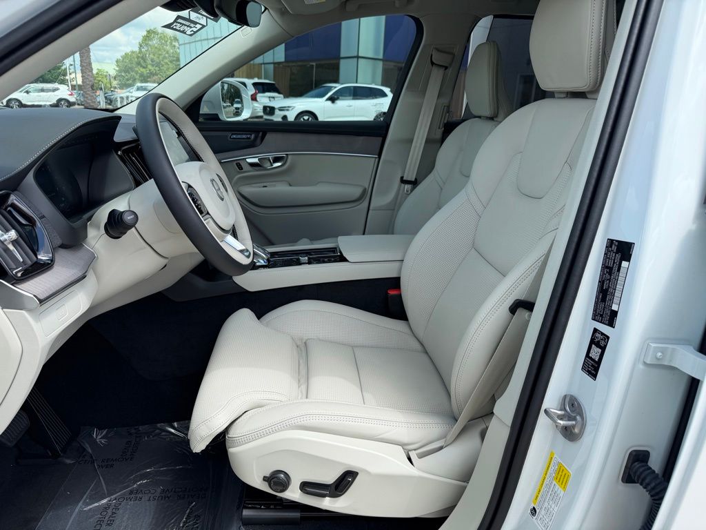 2026 Volvo XC90 Ultra - Photo 11
