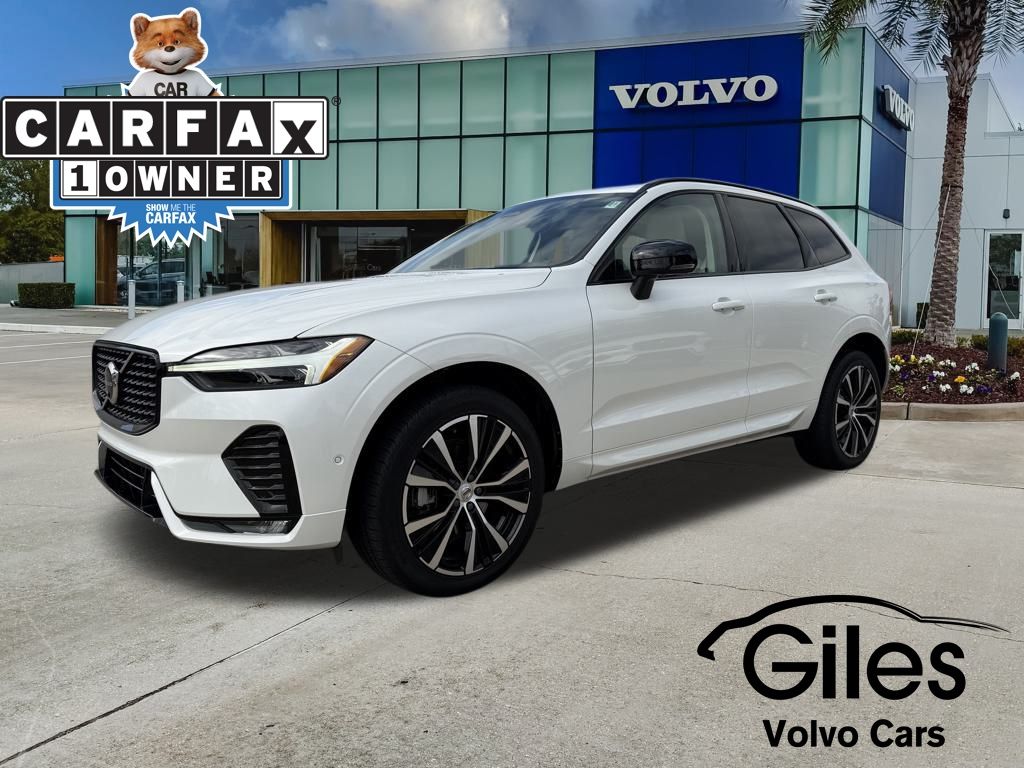 2023 Volvo XC60 Plus's photo