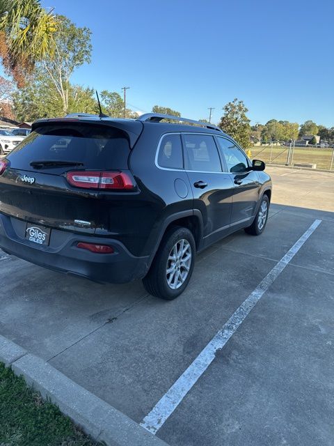 2017 Jeep Cherokee Latitude photo 4