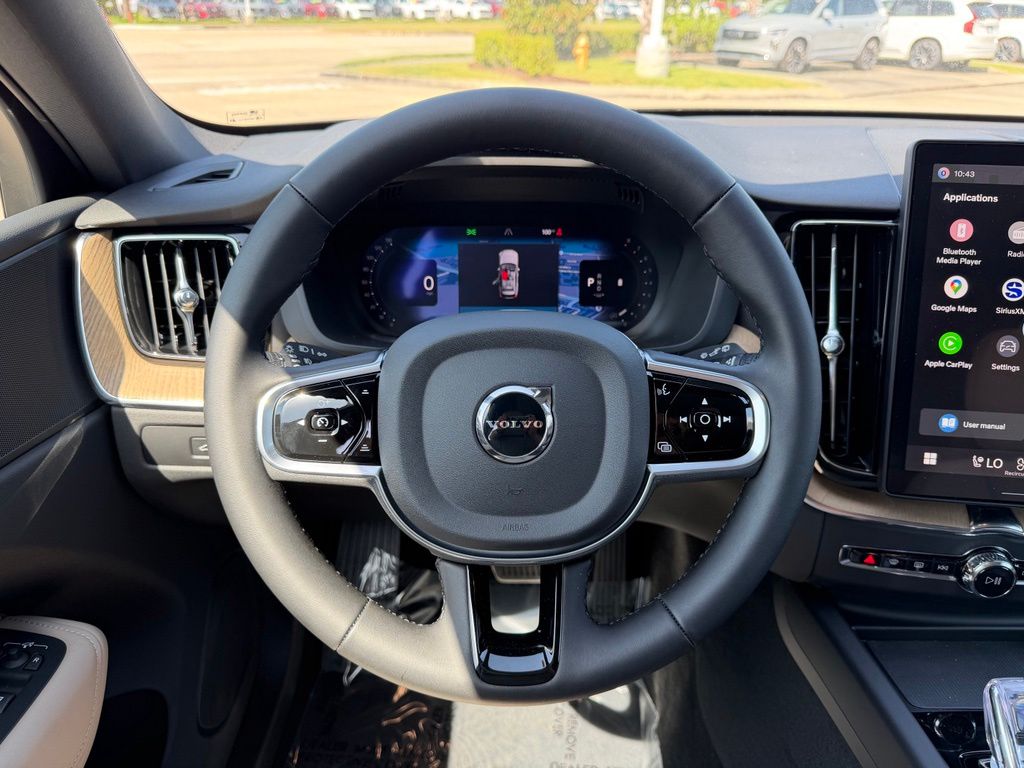 2026 Volvo XC60 Plus - Photo 18
