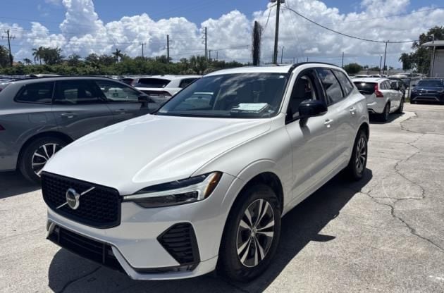 2024 Volvo XC60 B5 Core Dark Theme AWD's photo