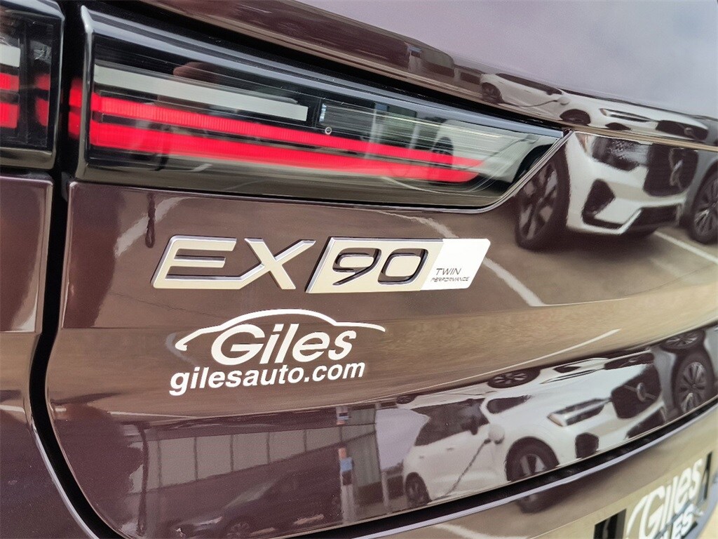 2025 Volvo EX90 Twin Motor Performance Ultra photo 4