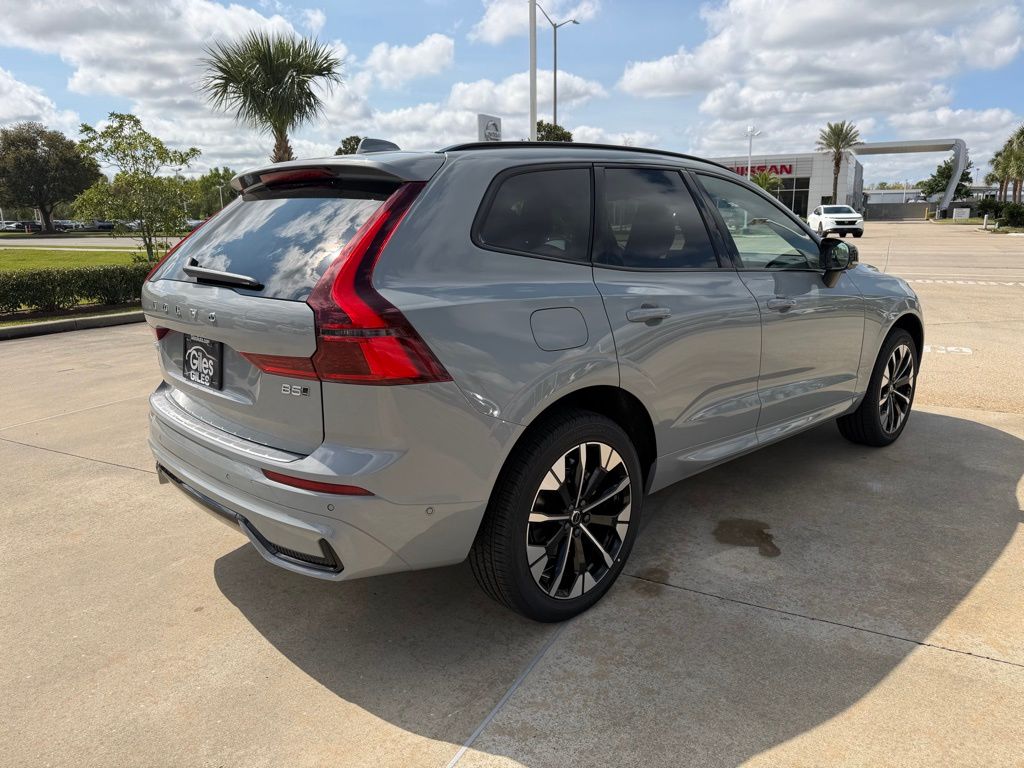 2026 Volvo XC60 Plus - Photo 5