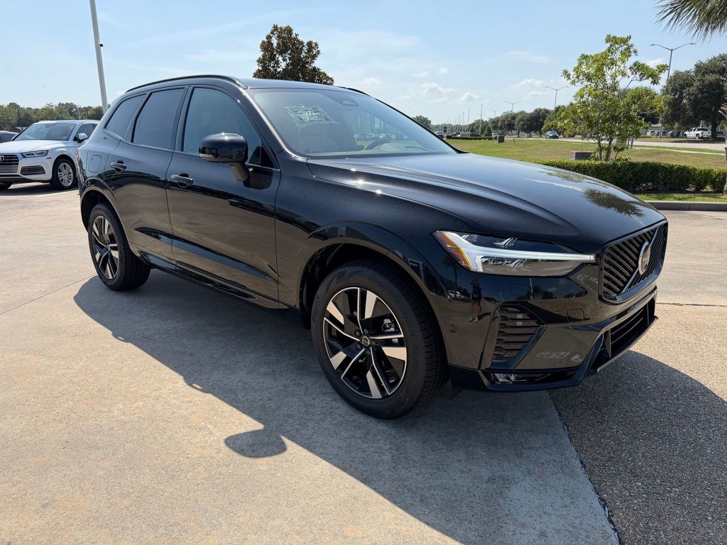 2026 Volvo XC60 Plus - Photo 7