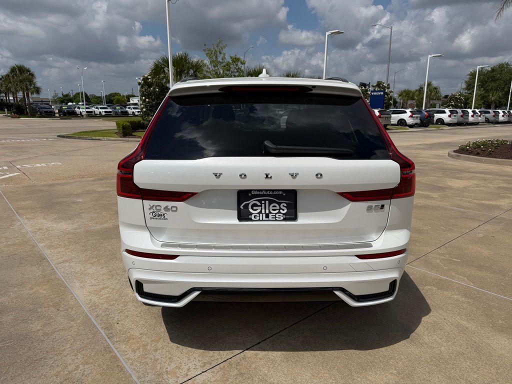 2026 Volvo XC60 Ultra - Photo 4