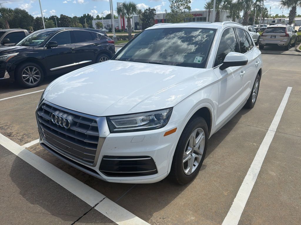 2019 Audi Q5 2.0T quattro S tronic Premium's photo