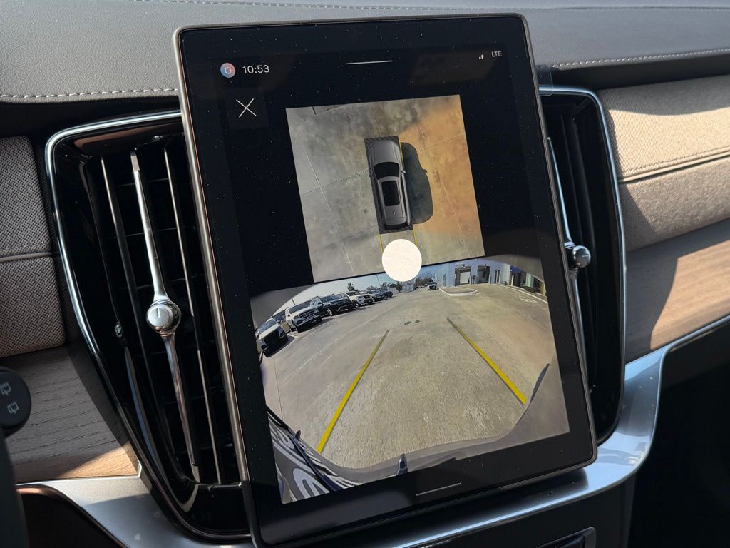 2026 Volvo XC90 Plus - Photo 21