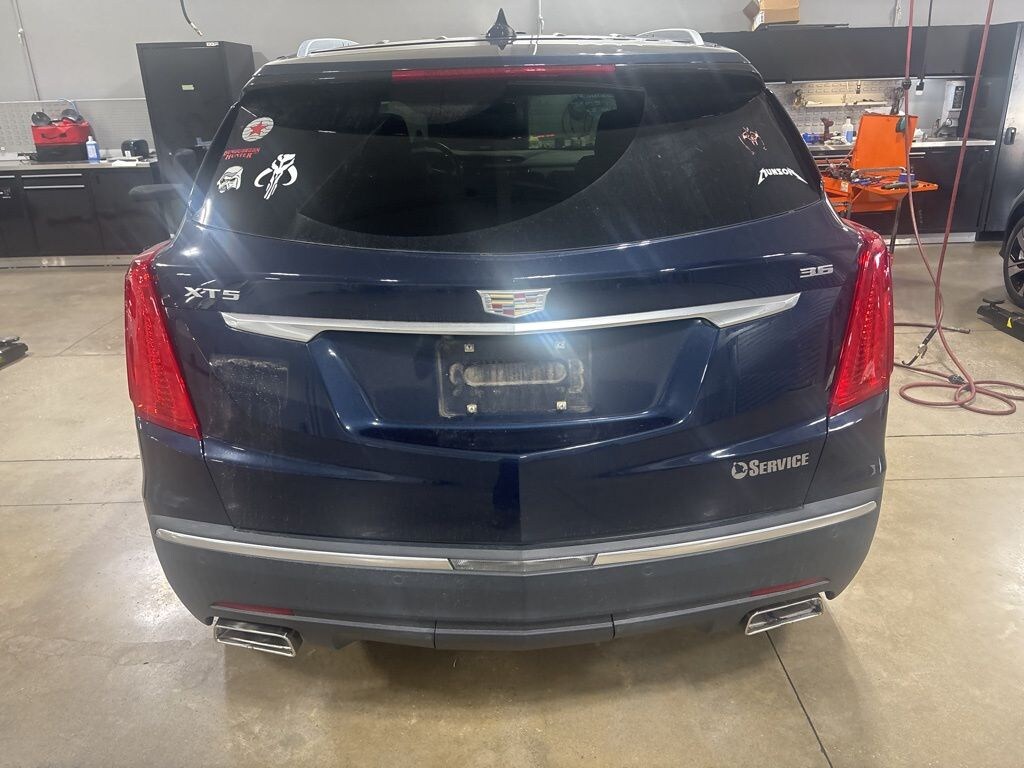 Used 2017 CADILLAC XT5 SUV