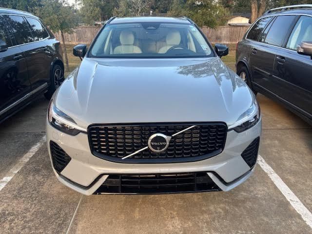 2024 Volvo XC60 Ultimate's photo