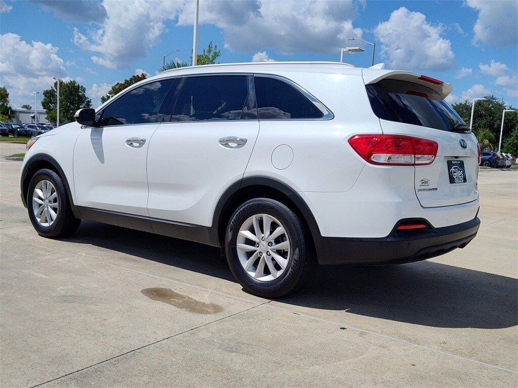 2017 Kia Sorento LX photo 3