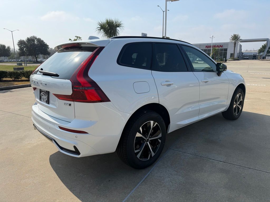 2026 Volvo XC60 Core - Photo 5