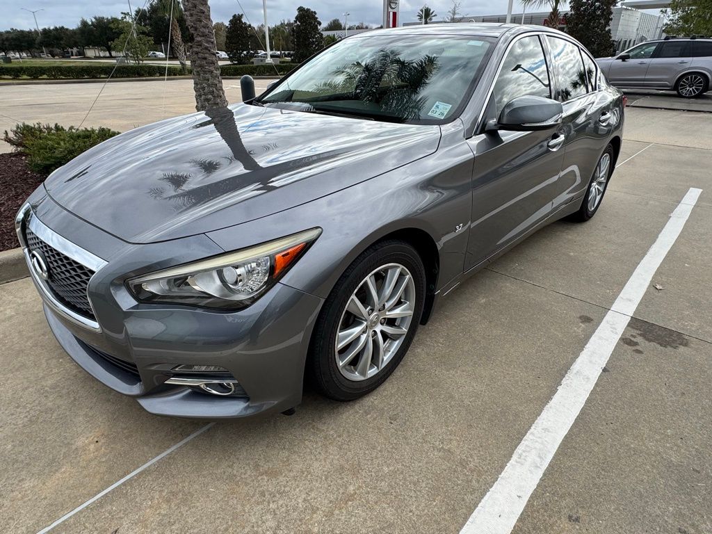 2015 INFINITI Q50 Premium's photo