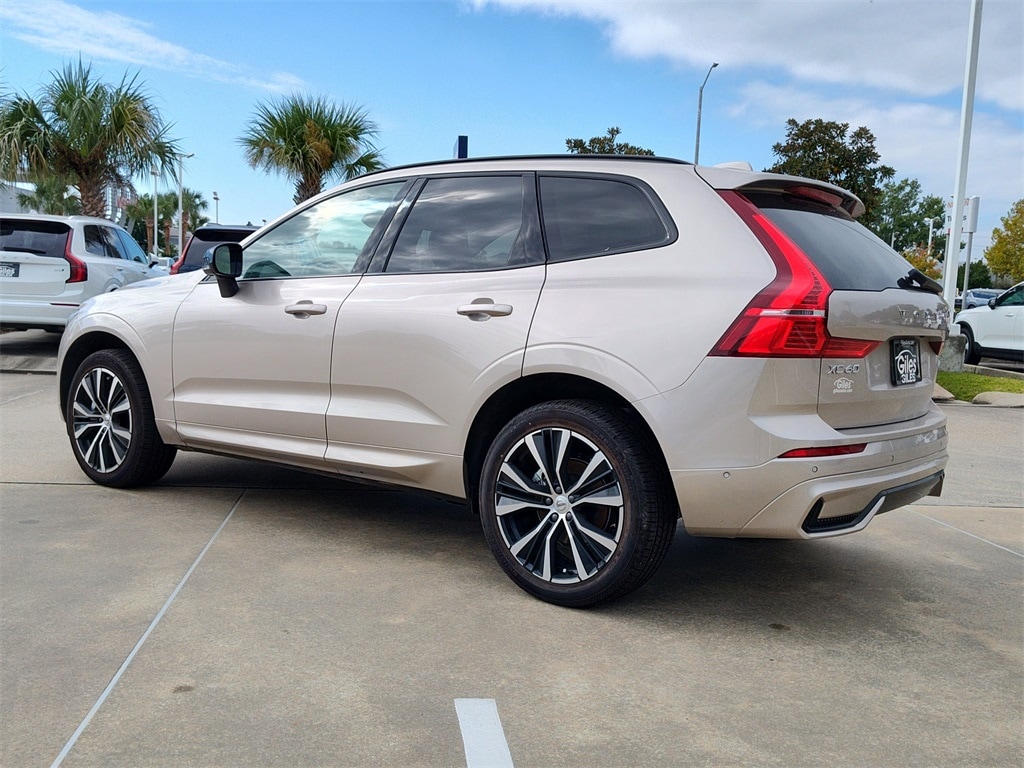 New 2025 Volvo XC60 B5 Plus SUV
