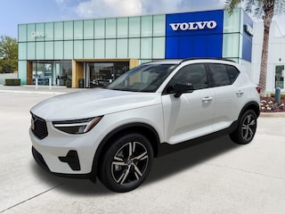 2026 Volvo XC40 B5 Core SUV