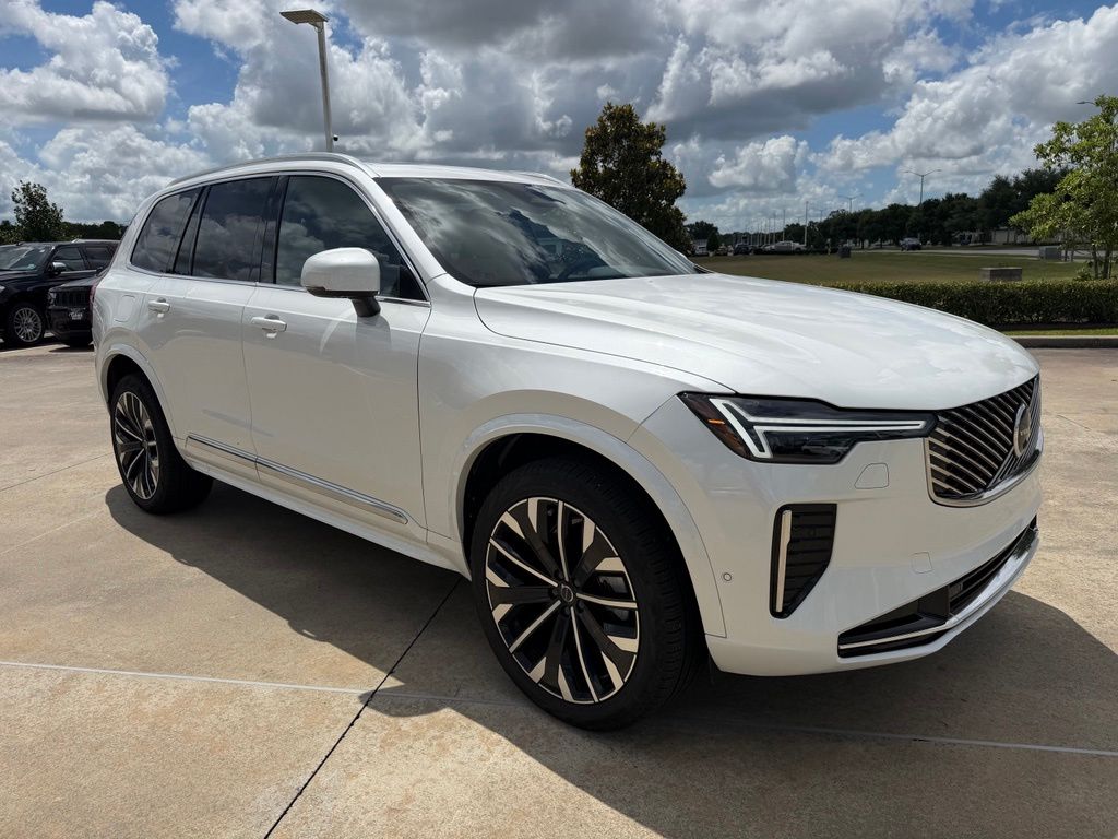 2026 Volvo XC90 Plus - Photo 6