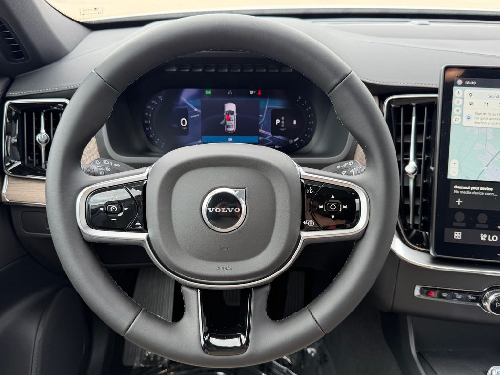 2026 Volvo XC90 Plus - Photo 18