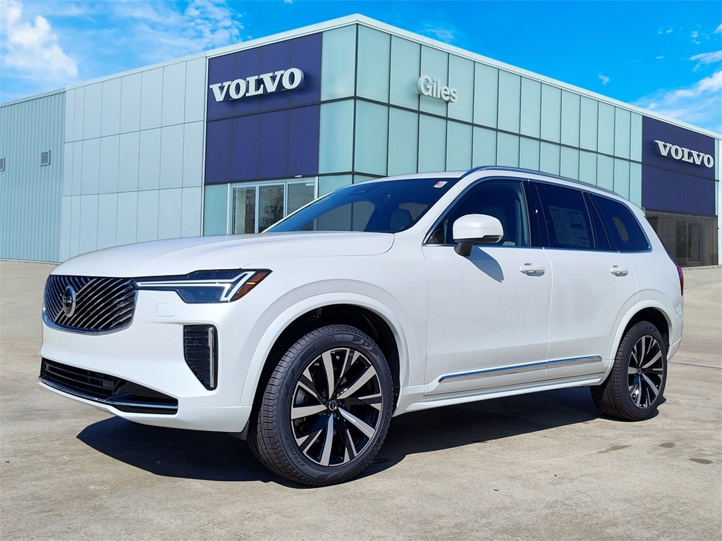 New 2026 Volvo XC90 B5 Core SUV