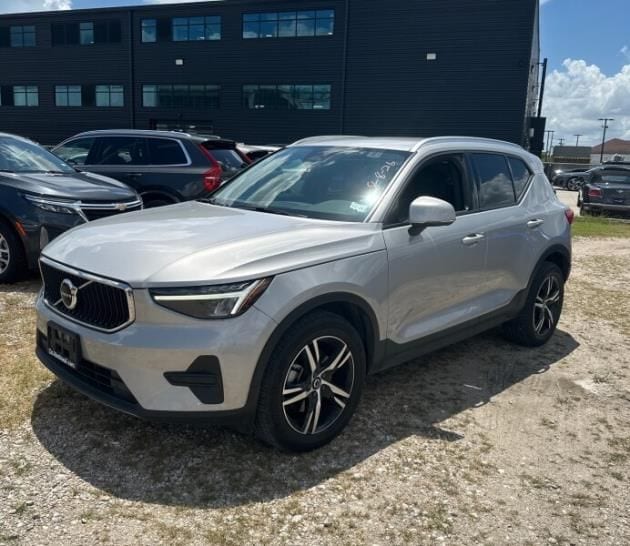 2023 Volvo XC40 B5 Core