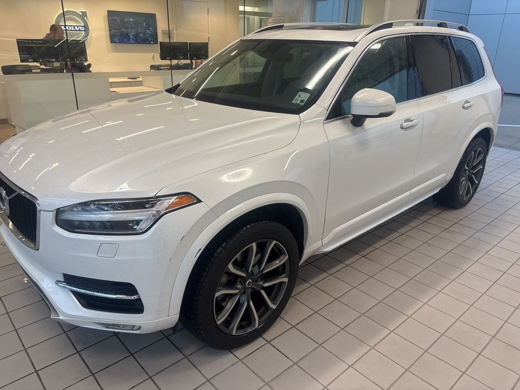 Used 2018 Volvo XC90 T5 FWD Momentum (5 Passenger) SUV