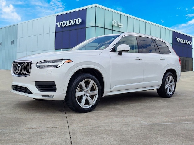 2021 Volvo XC90 T5 Momentum 7 Passenger SUV